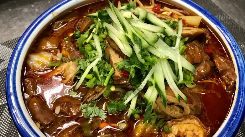612. Intestine in Hot Chilli Soup 水煮肥腸